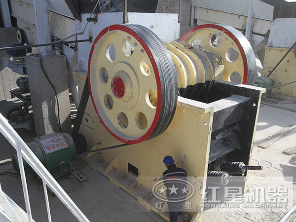生產(chǎn)現(xiàn)場之顎破機(jī)